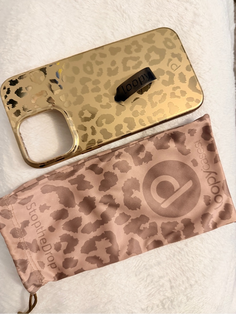 Loopy Gold Leopard Print iPhone 13 Promax
